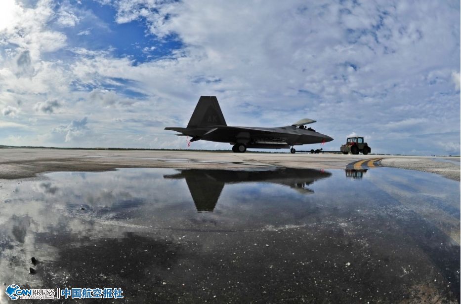 ���ݑ���B-52H