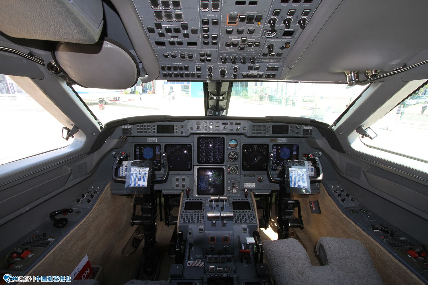 �h�A�������͵�������300